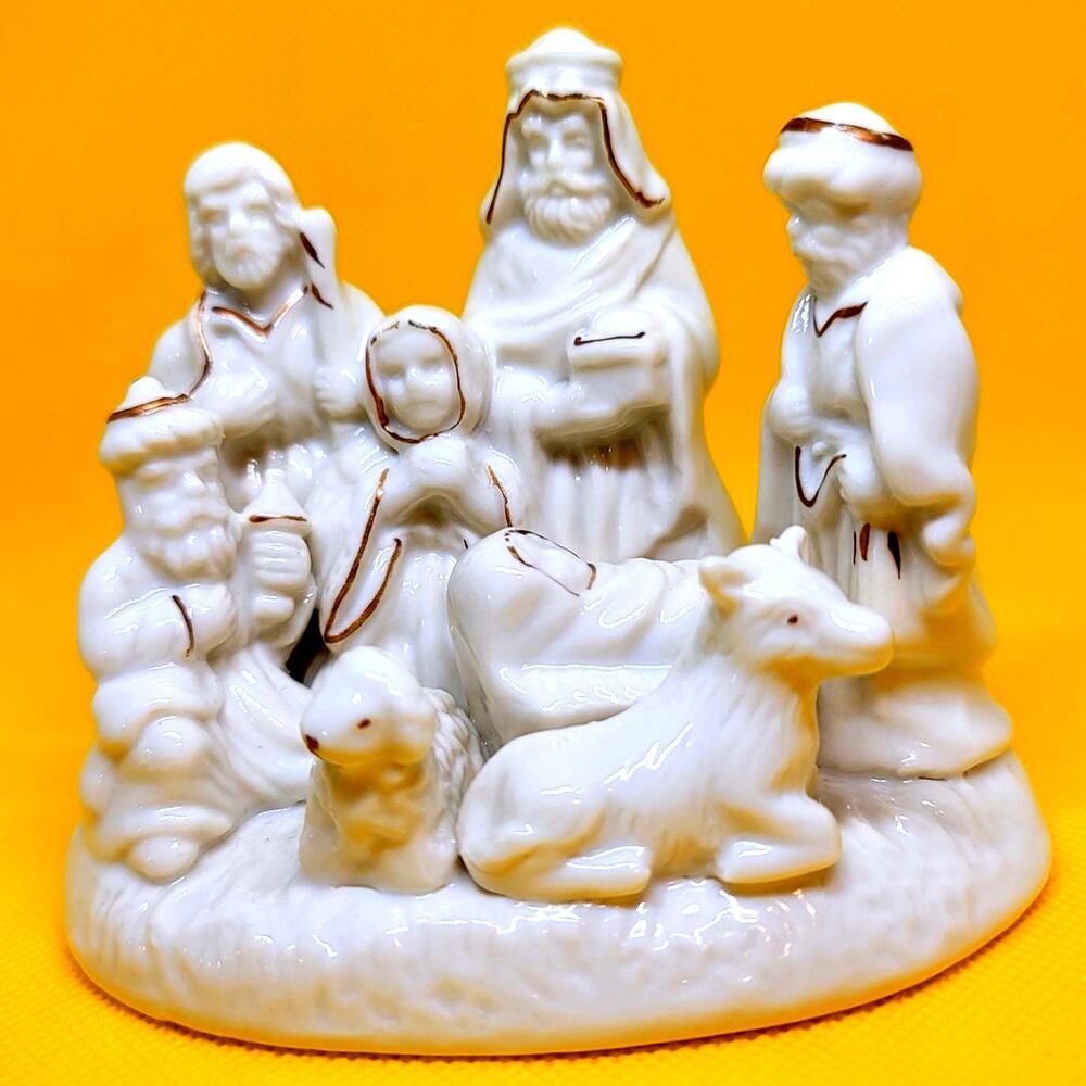 Small Vintage Nativity Scene White Porcelain Gold Outline Creche Of 8 Pieces